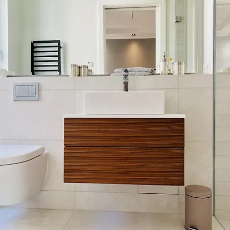 Luxus Sonnensuite In Der Strandvilla Charlotte ビンツ